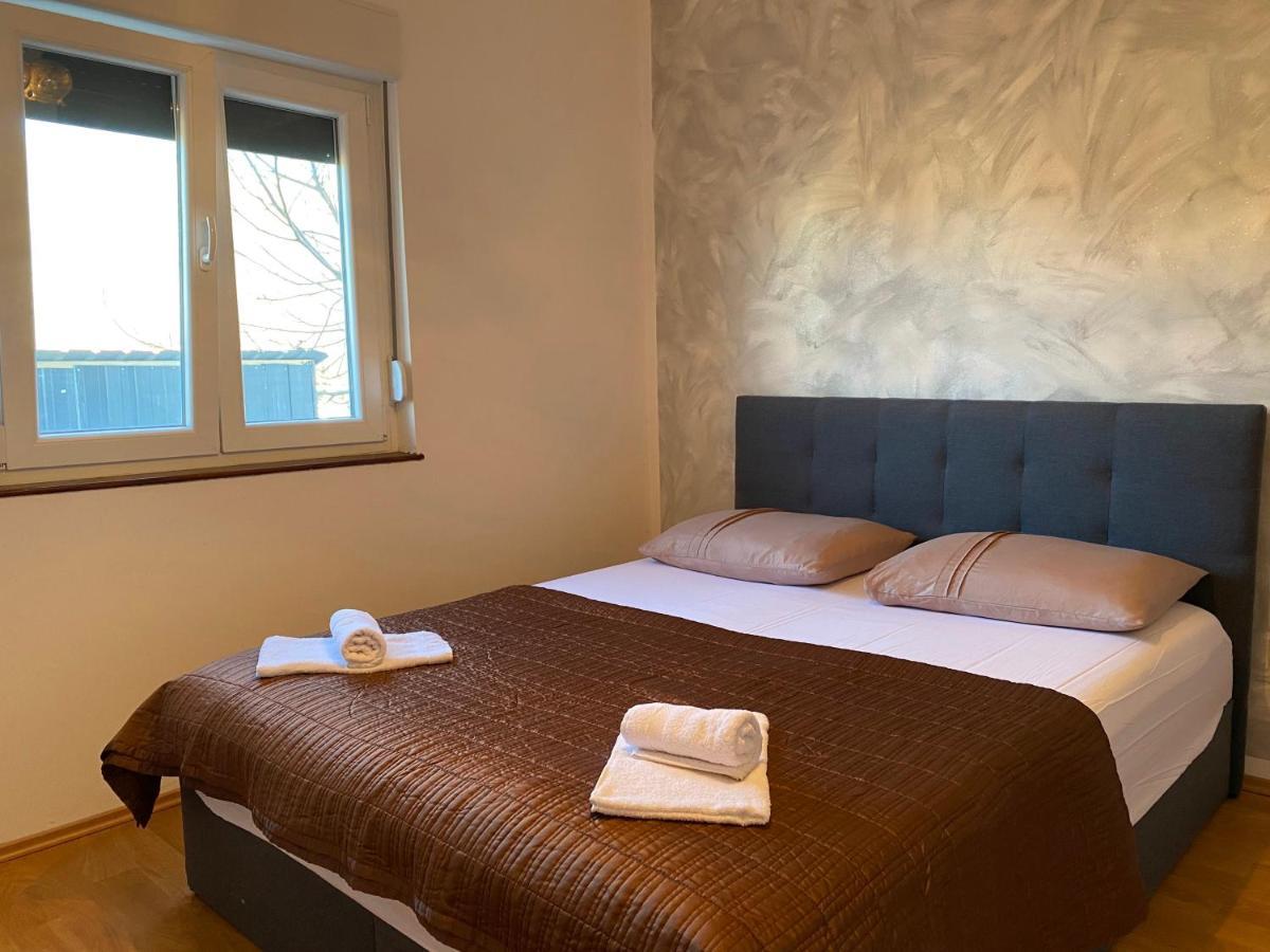 Villa Marie With Pool, Two Bedrooms For 4+2Kids Cavoglave Ngoại thất bức ảnh