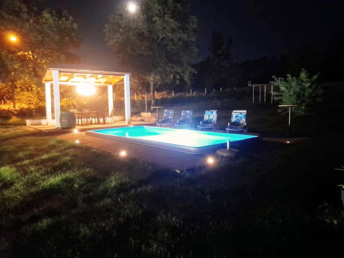 Villa Marie With Pool, Two Bedrooms For 4+2Kids Cavoglave Ngoại thất bức ảnh