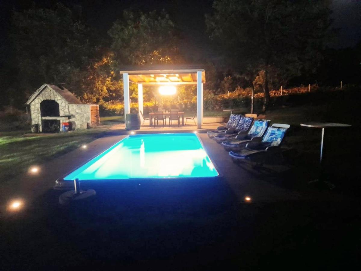 Villa Marie With Pool, Two Bedrooms For 4+2Kids Cavoglave Ngoại thất bức ảnh