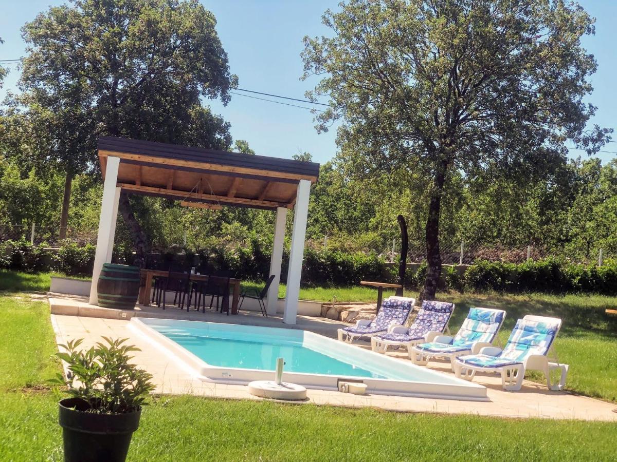 Villa Marie With Pool, Two Bedrooms For 4+2Kids Cavoglave Ngoại thất bức ảnh